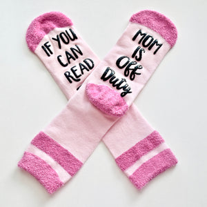 If You Can Read This Mom Is Off Duty Pink Non Slip Crew Socks